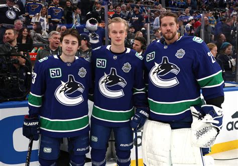 vancouver canucks hockey news